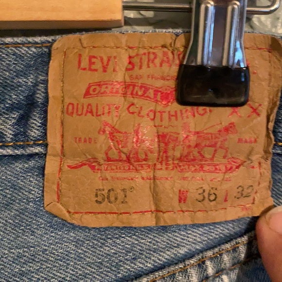 Men’s Gently Worn Levi’s 501 button fly 36x32 - Picture 5 of 6